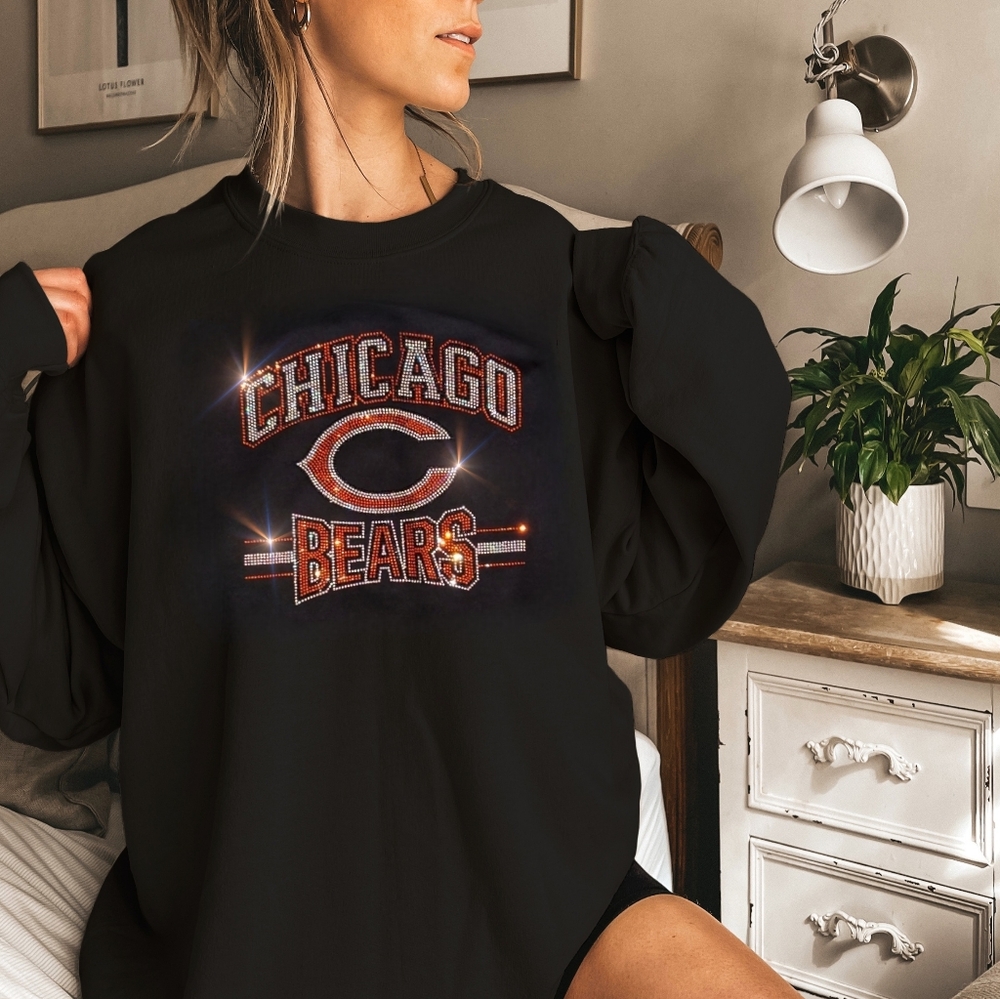 New Chicago Bears New Navy UNISEX Rhinestone Crewneck Sweatshirt Sizes Small- XL